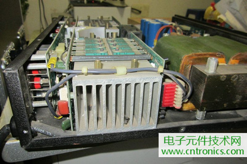 用料很給力！專業(yè)后級功放美國高峰FA1201拆解