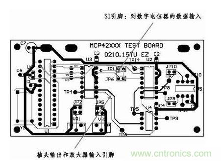 采用這種新的布線，將模擬線路和數(shù)字線路隔離開了。增大走線之間的距離，基本消除了在前面布線中造成干擾的數(shù)字噪聲。