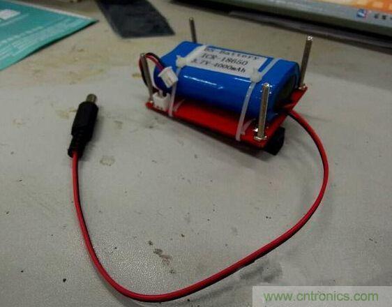 DIY神器：夜間不間斷電源，大學(xué)通宵嗨翻天！