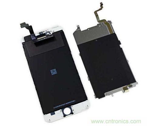 iPhone 6 Plus搭載的高清LED屏幕尺寸為5.5英寸，像素密度為401ppi，并采用了IPS（平面轉(zhuǎn)換）技術(shù)。（來源：iFixit）