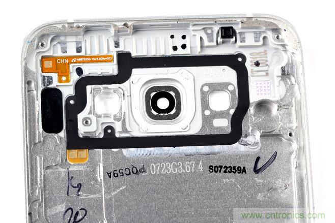 三星Galaxy A8拆解，中端、旗艦傻傻分不清楚