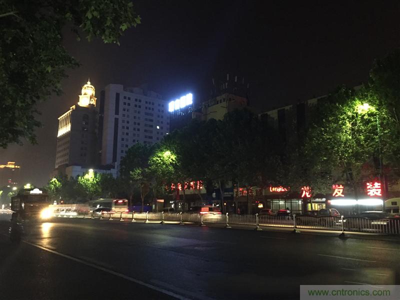 無邊框的 nubia Z9 ，一款既有驚喜，又有驚艷的智能手機