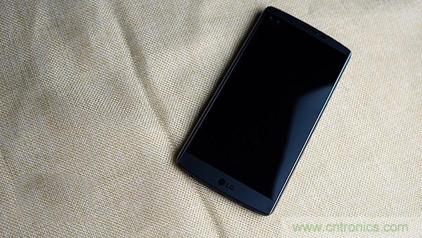 業(yè)界良心 LG V10 評測:剛毅、冷峻，不失人性化