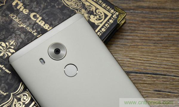 新旗艦Mate 8全評測：橫空出世！能否延續(xù)一機(jī)難求？