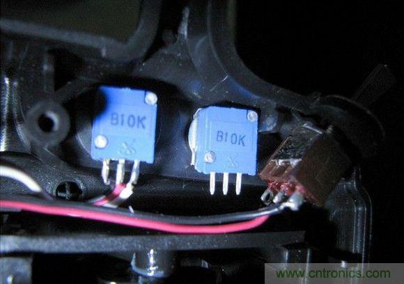 無(wú)人機(jī) DIY 制作全過程，酷得不要不要的！