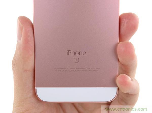 有什么地方?jīng)]有變？iPhone SE真機(jī)拆解