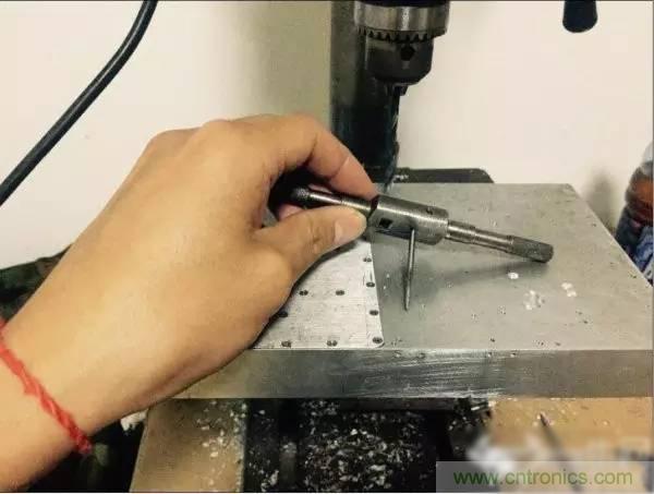 想看大牛是如何DIY射頻功放的嗎？
